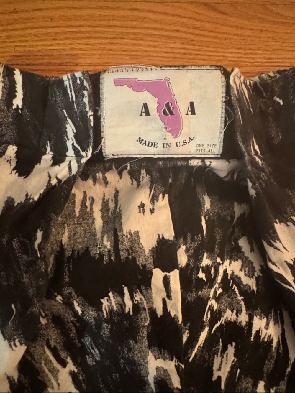 Tie-dye trousers with Velcro adjustment - Picture 4 of 11